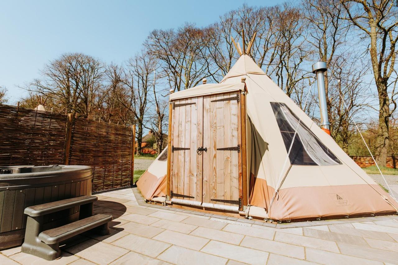 Gopsall Hall Farm Lodge *